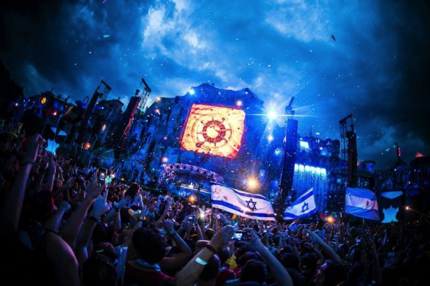 TomorrowWorld 2014 main stage preview 1